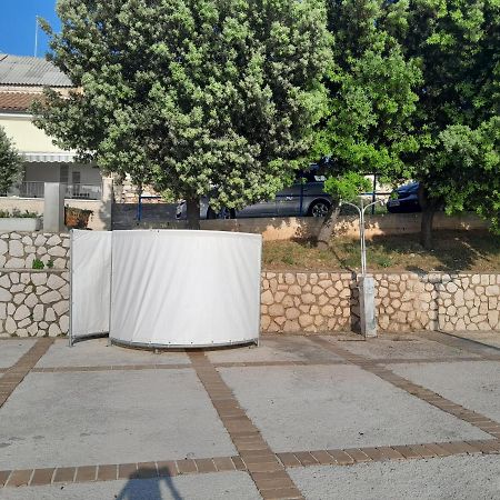 Apartmani Studio Apartmani Senjska Maslina Senj  Dış mekan fotoğraf