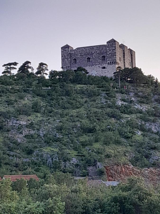 Apartmani Studio Apartmani Senjska Maslina Senj  Dış mekan fotoğraf